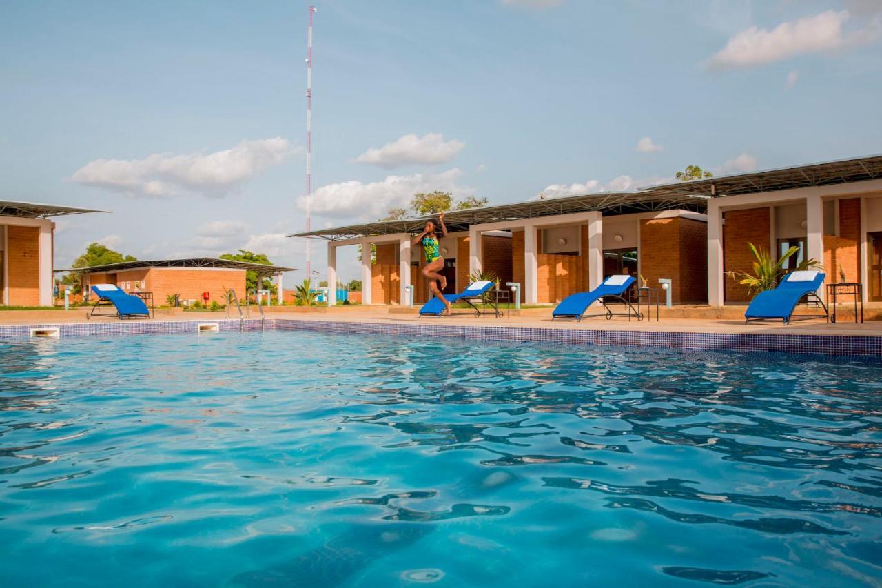 Dunia Hotel Ouagadougou Loumbila Kültér fotó