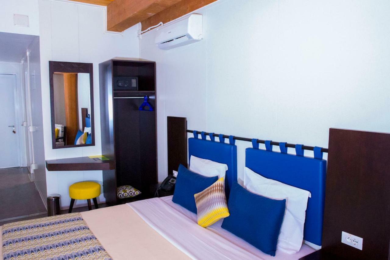 Dunia Hotel Ouagadougou Loumbila Kültér fotó