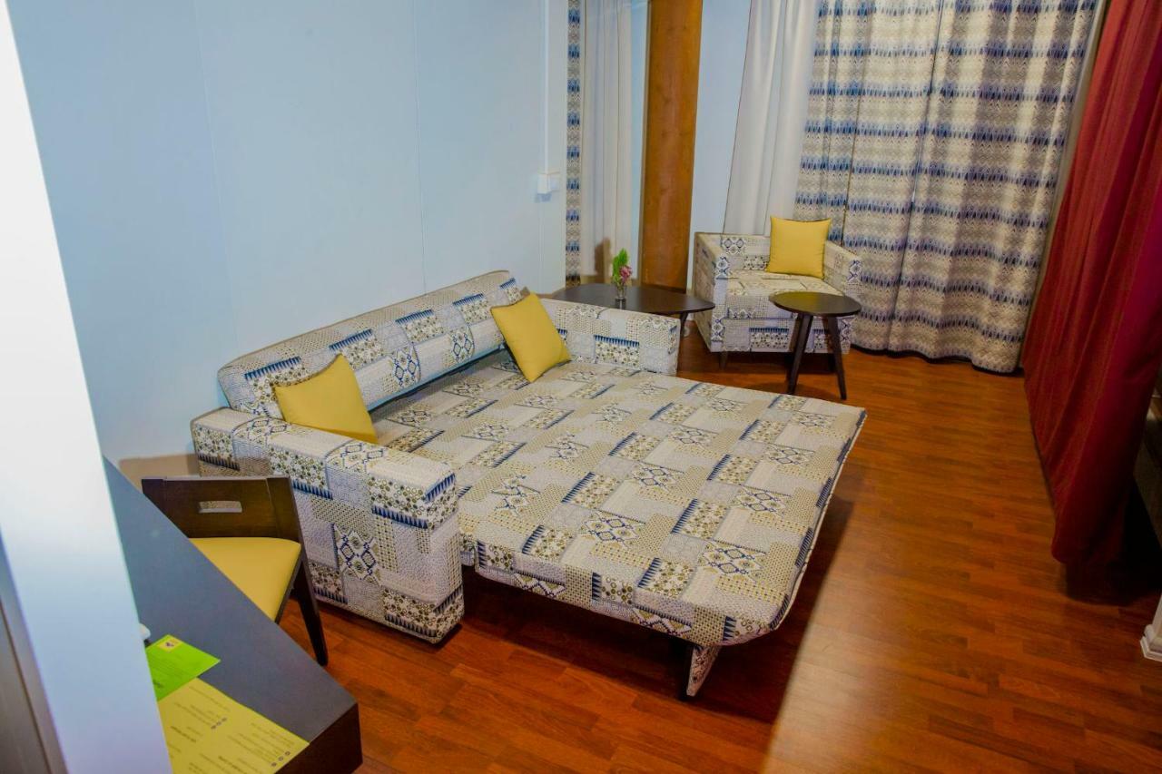 Dunia Hotel Ouagadougou Loumbila Kültér fotó